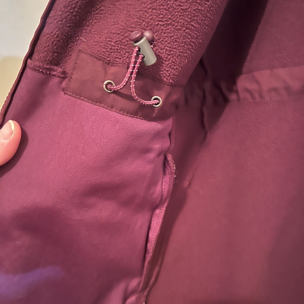 **REDUCED** Land's End Polartec Fleece Hoodie 0x in burgundy - Picture 5 of 5